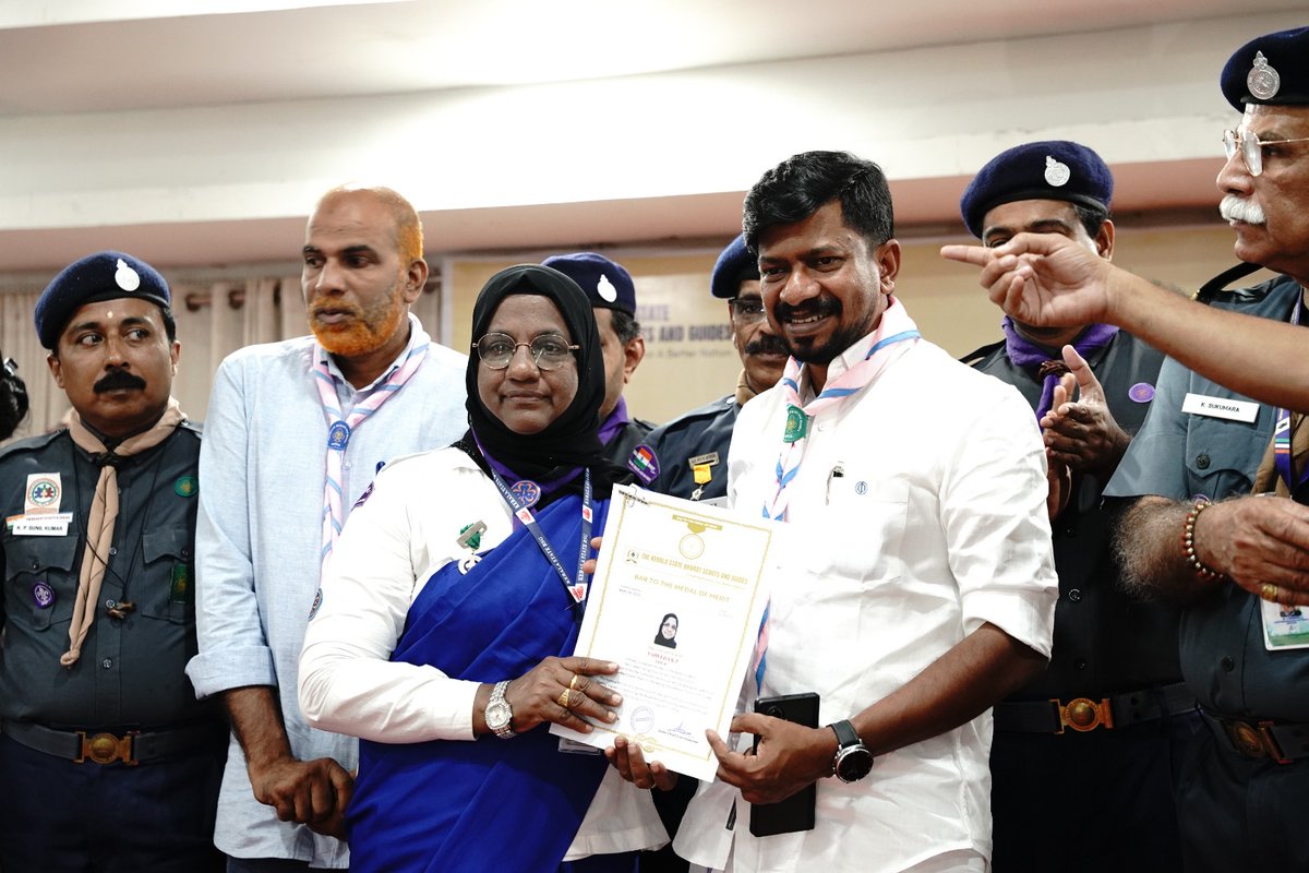 bsgnhq's tweet photo. Kerala State Bharat Scouts and Guides conducted its State Council Meeting 2026 at Shikshak Sadan, Thiruvananthapuram on 29/09/2026, with the participation of 351 council members, including Unit Leaders receiving Long Service Awards and Decorations.
#bsgindia #bsgkerala #meeting https://t.co/CC5isQJsWH