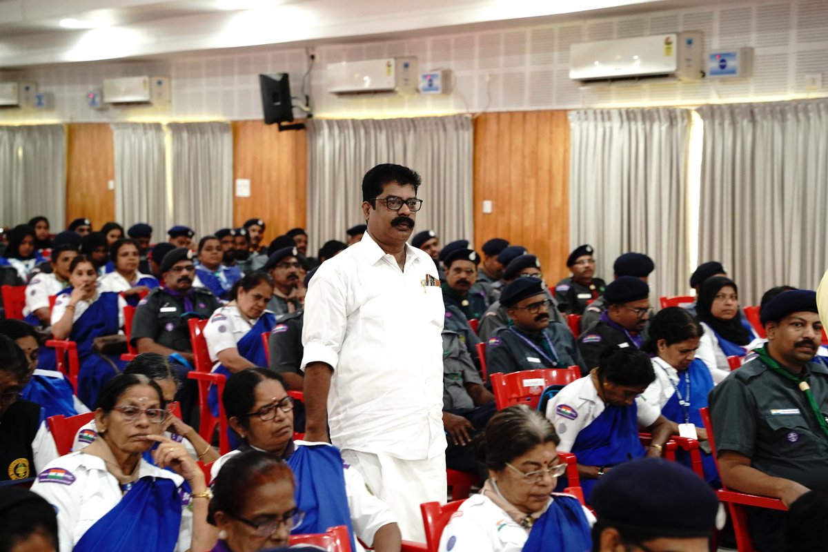 bsgnhq's tweet photo. Kerala State Bharat Scouts and Guides conducted its State Council Meeting 2026 at Shikshak Sadan, Thiruvananthapuram on 29/09/2026, with the participation of 351 council members, including Unit Leaders receiving Long Service Awards and Decorations.
#bsgindia #bsgkerala #meeting https://t.co/CC5isQJsWH