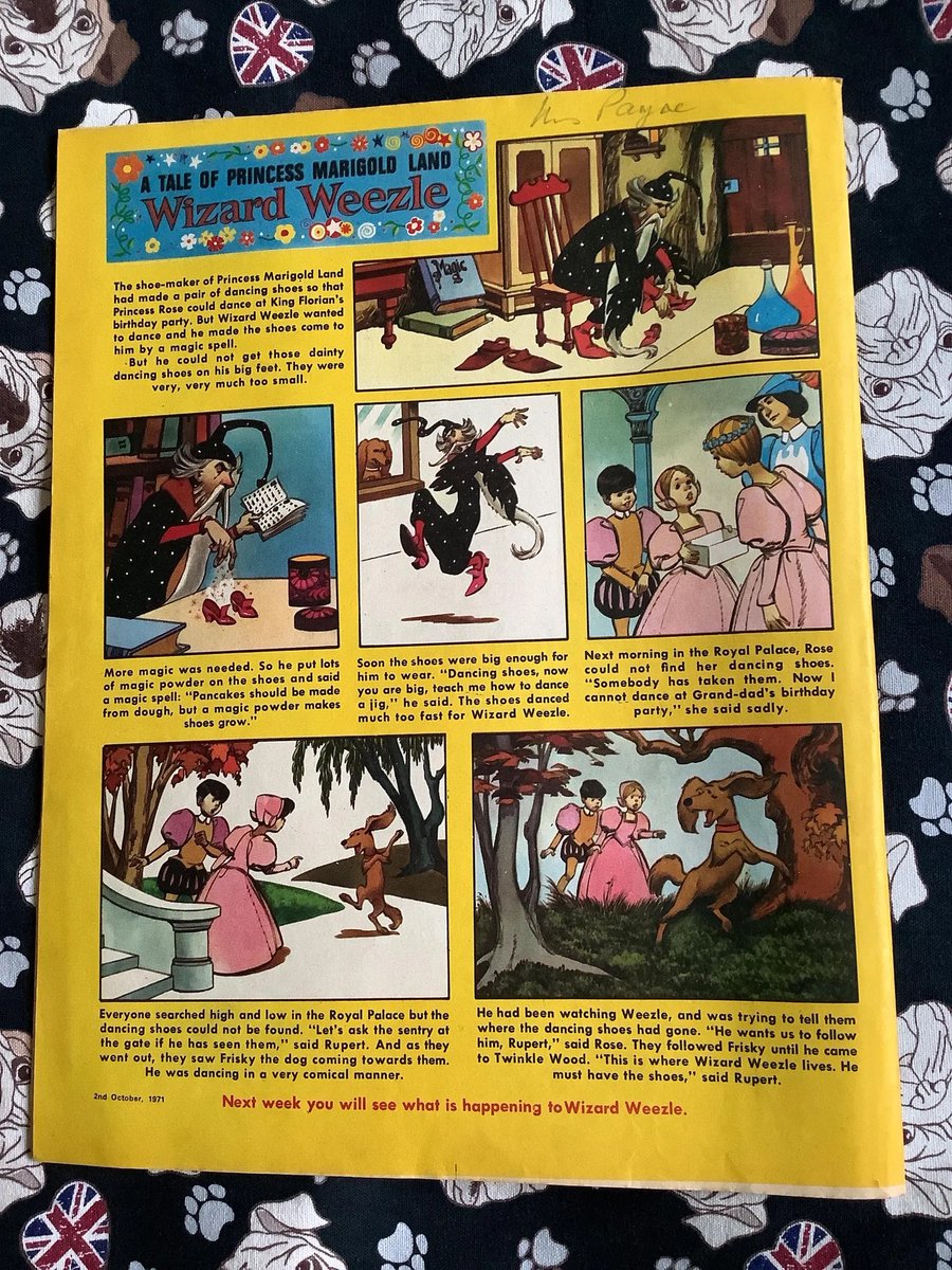 WatsonsVintage's tweet photo. A Super Fun #giftidea Rare Vintage 2 October 1971 Playhour and Robin Comic - The Magic Roundabout - Pinky And Perky -Mr Toad - Unusual, Nostalgic Birth Year Gift https://t.co/5VBFQjxcZk via @Etsy #VintageComics #Playhour #Robin #ChildrensComics #TheMagicRoundabout #1971Gift #70snostalgia