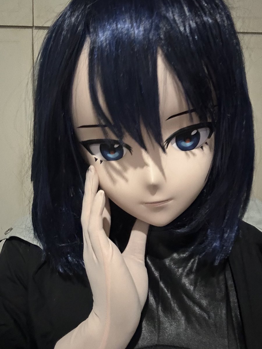 WolfKigs's tweet photo. Been a second since I was actually alive here, but it’s time to come back with a slight reboot. 

I’m Wolf, and this is Helena. Nice too meet y’all! 

Thanks @nakamoriworks for the mask refurbish, she turned out amazing <3

#kigurumi https://t.co/fhF3Je1Jm0