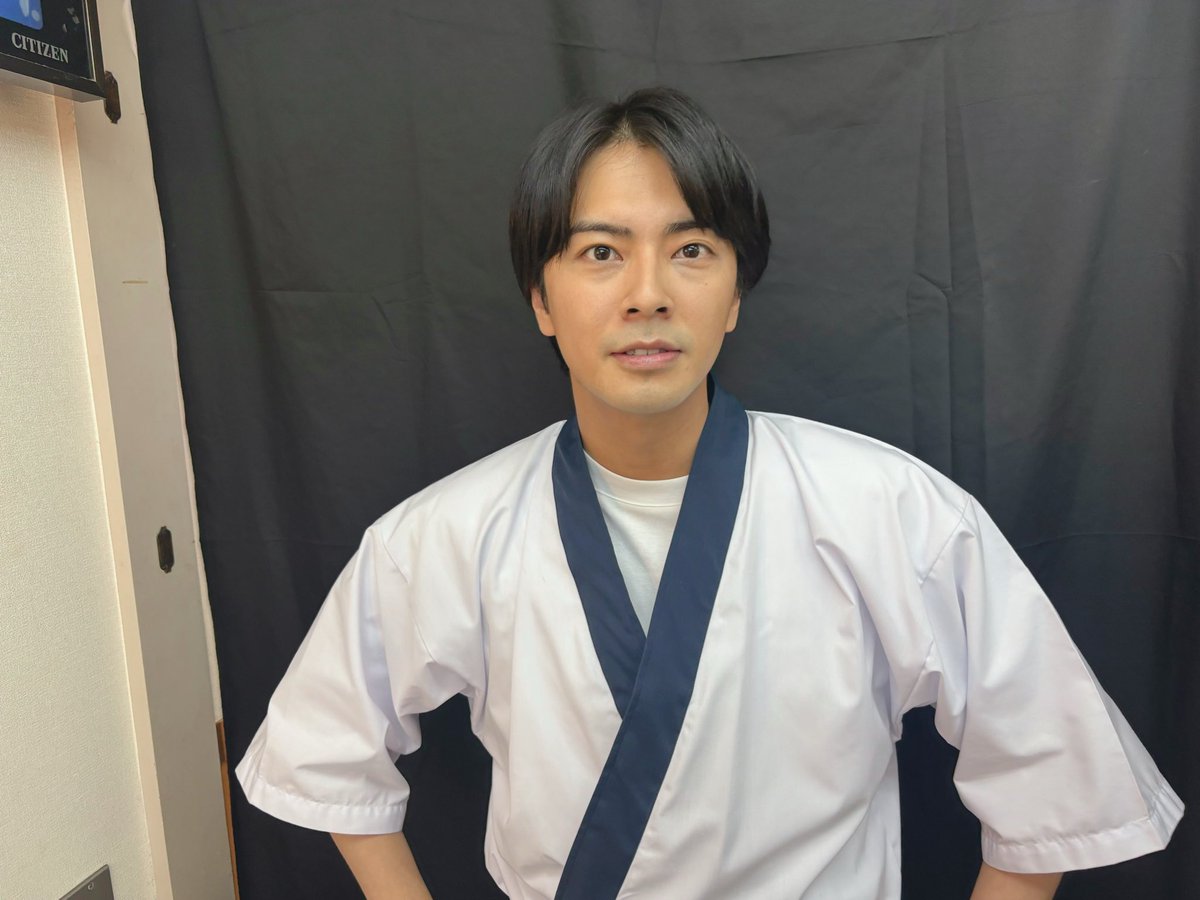 masaki_nakao_'s tweet photo. 舞台「#ネズミ狩り」
初日迎えました。
トモゾウとして皆様の前に立てたこと幸せです。
今日から走り抜きます！

#ジュウオウジャー の時共演していた、
剣ことケンケン(#モナキ)もきてくれました。

久しぶりに3人での再会！ https://t.co/ViZx1P4IF6