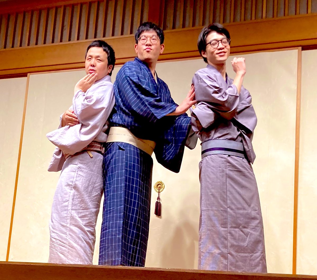 tsubayoshi's tweet photo. ｢らくご三派烏｣

トーク(浴衣でゴールデン街⁈w)
金明竹:ちゑり
茶の湯:小はだ
 仲入り
寄席の不時着:ぐんま
お初徳兵衛浮名の桟橋:彦三

#小はだ さん、ほんわかしてて楽しい世界😄
#ぐんま さん、今日もパワフルw世界平和を語る噺⁈に😆
#彦三 さん、人情噺をじっくりしっかり
三者三様楽しい会😊 https://t.co/EA9ZhYFuxX
