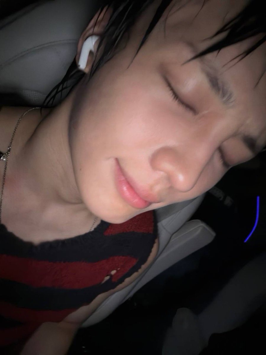 TNX_twt's tweet photo. 공주들~~재밌었엉🌰👸🤴

#TNX #티엔엑스
#천준혁 #JUNHYEOK https://t.co/1vLXZWqQQj