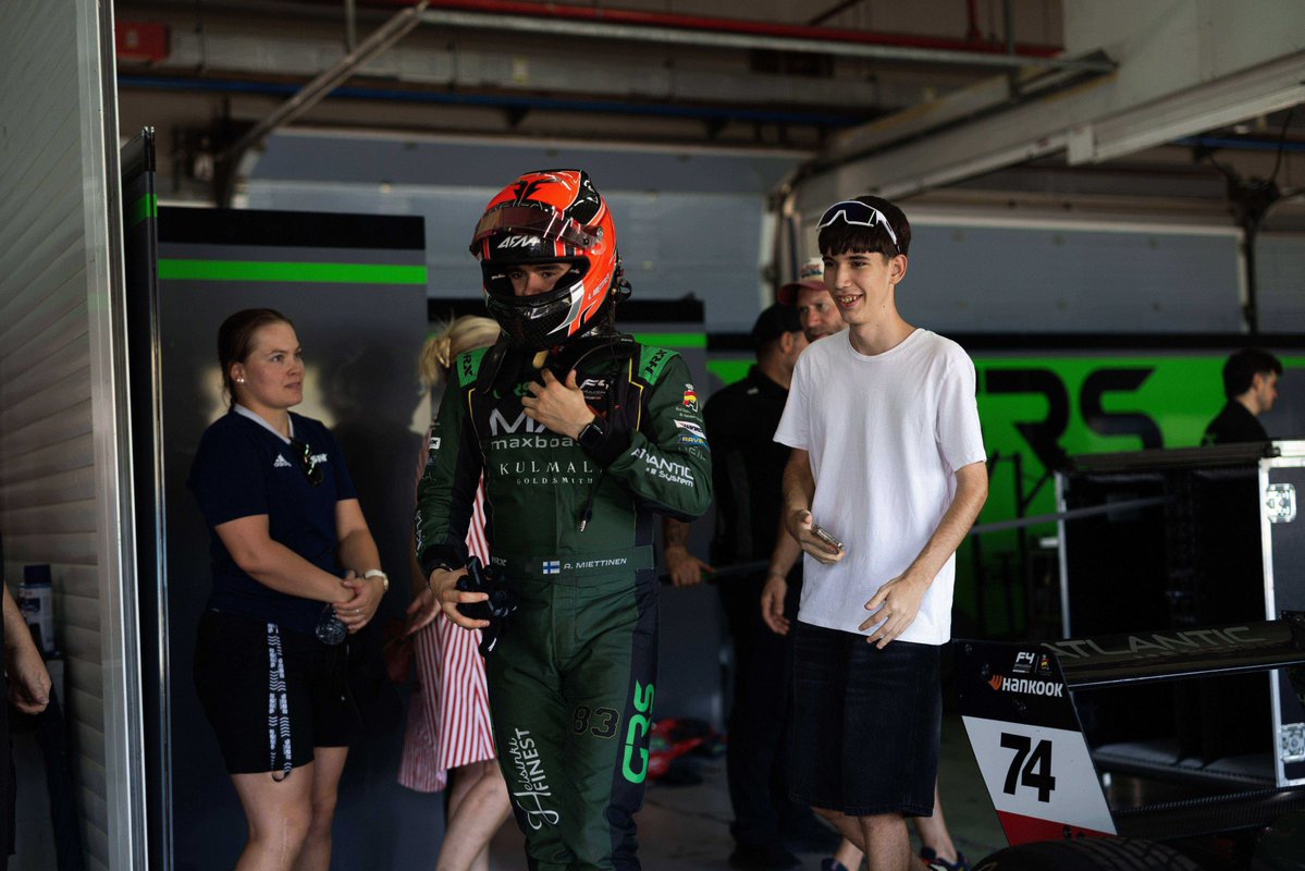 Fontzi_'s tweet photo. Jerez was just mega. The fans the ambiance, even the racing difficulties made me work at my best to overcome the challenges I was facing. https://t.co/ZpZ1oIEmPr