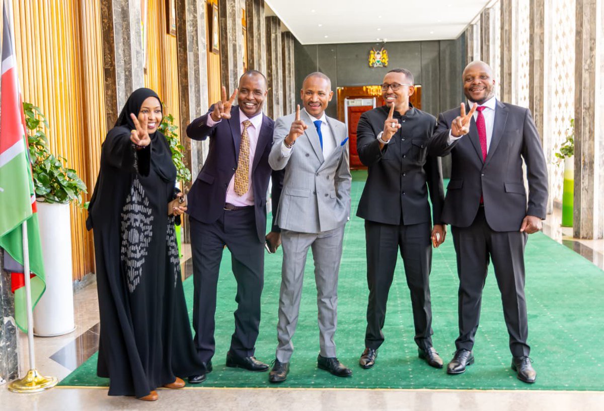 HEBabuOwino's tweet photo. Habari ndio hiyo. Lugha ni wantam. https://t.co/TfbBB9wv5t