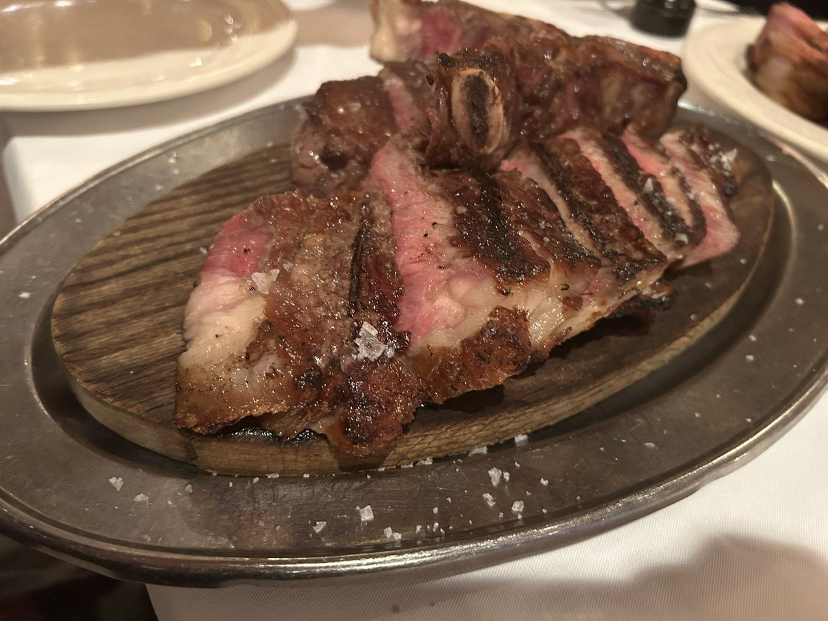 peperonron21's tweet photo. キーンズ・ステーキハウス🍖🗽

とても雰囲気のある店内✨
マトンチョップ美味しかった☺️

#Newyork
#KeensSteakhouse
#ニューヨーク
#キーンズステーキハウス https://t.co/Fl9xu8W0VD