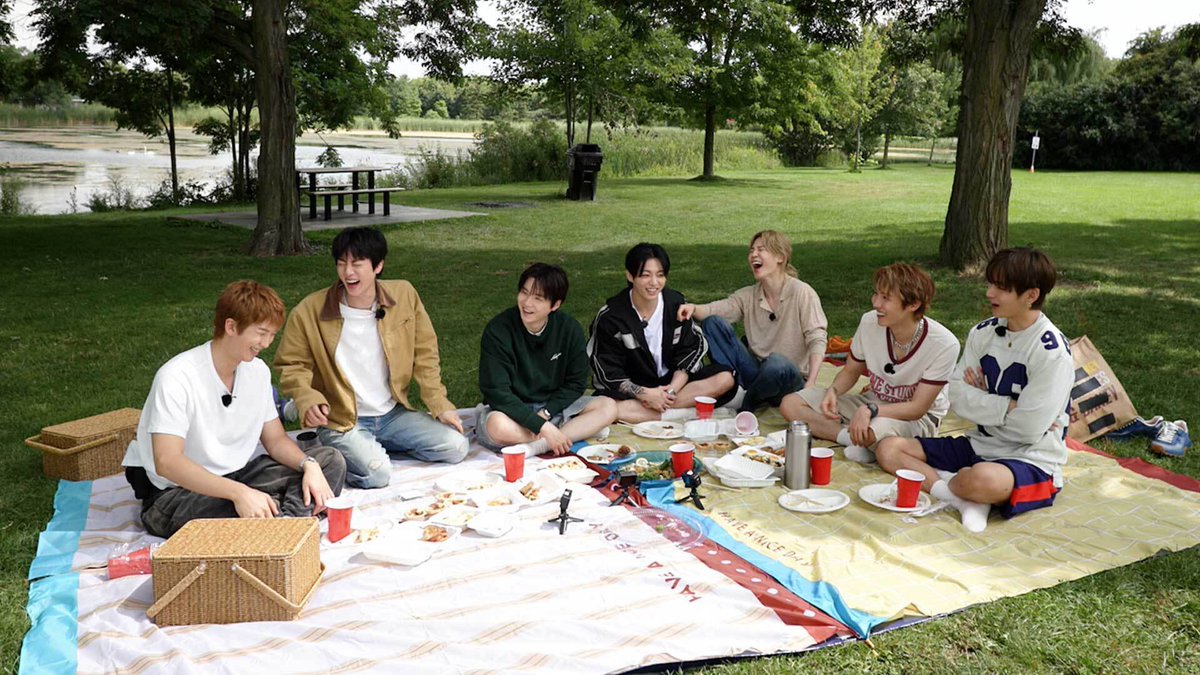 _BTSMoments's tweet photo. [📰 𝐍𝐄𝐖𝐒] 

RUN BTS! 2.0 in Toronto! 

📺 EP.1 - 10/6 20:00(KST)
📺 EP.2 - 10/11 20:00(KST)

RUN BTS IS BACK
#ARIASBTS https://t.co/8fj72PmbvA