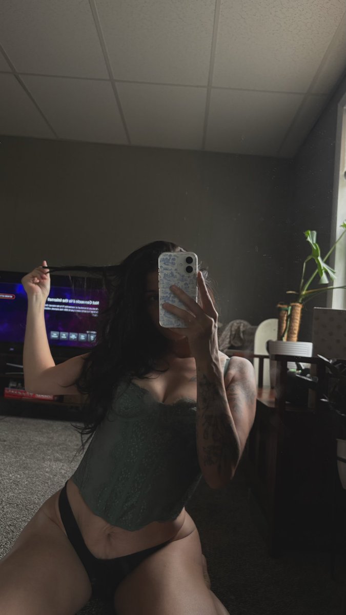 Kayceebbxo's tweet photo. Cum chat with me daddy 

https://t.co/gIONwh2CAX https://t.co/RW3gyZmcVd