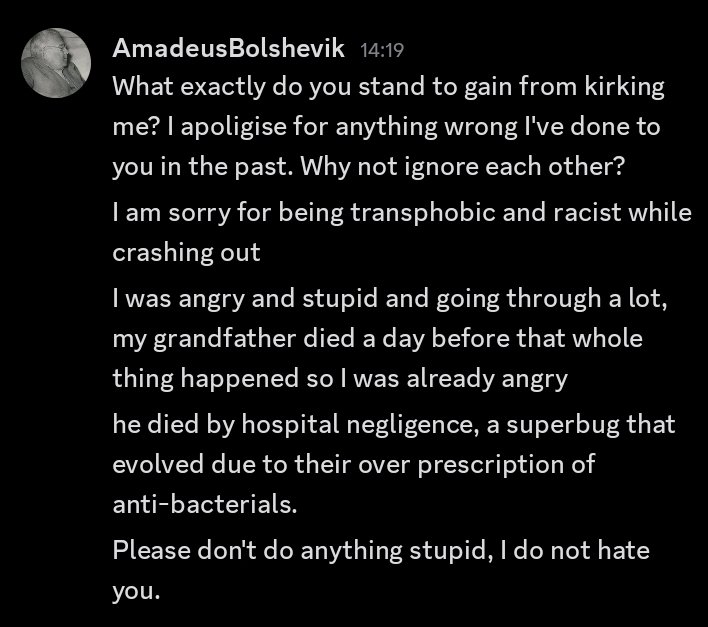 SmasherIsEma's tweet photo. Hes literally dumber than a demented fish 😭
This is so funny yall gotta read this https://t.co/6ElMbmwDMz