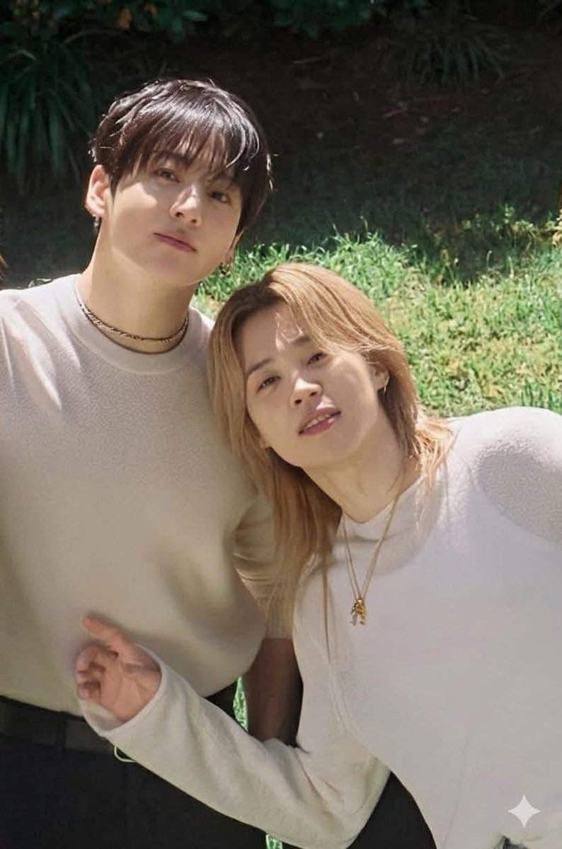 daintyypjm's tweet photo. i love that jikook have ZERO concept of personal space https://t.co/xad30AHINg
