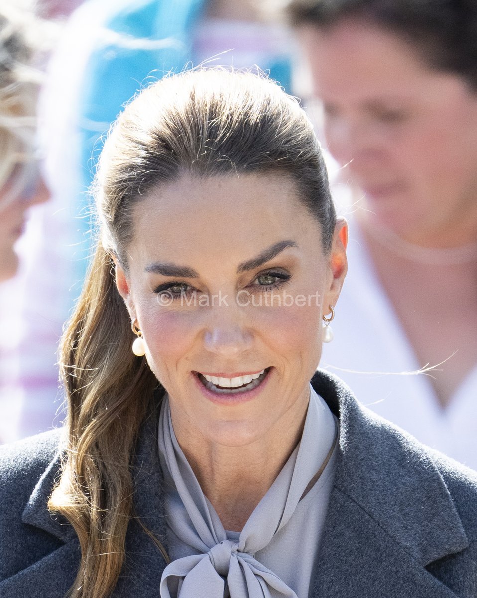 markacuthbert's tweet photo. Catherine, Princess of Wales visits the volunteer-lead West Sussex Minibus service in Pulborough. #katemiddleton #princessofwales #princesskate #royals #princesscatherine https://t.co/13BCHV5YQQ