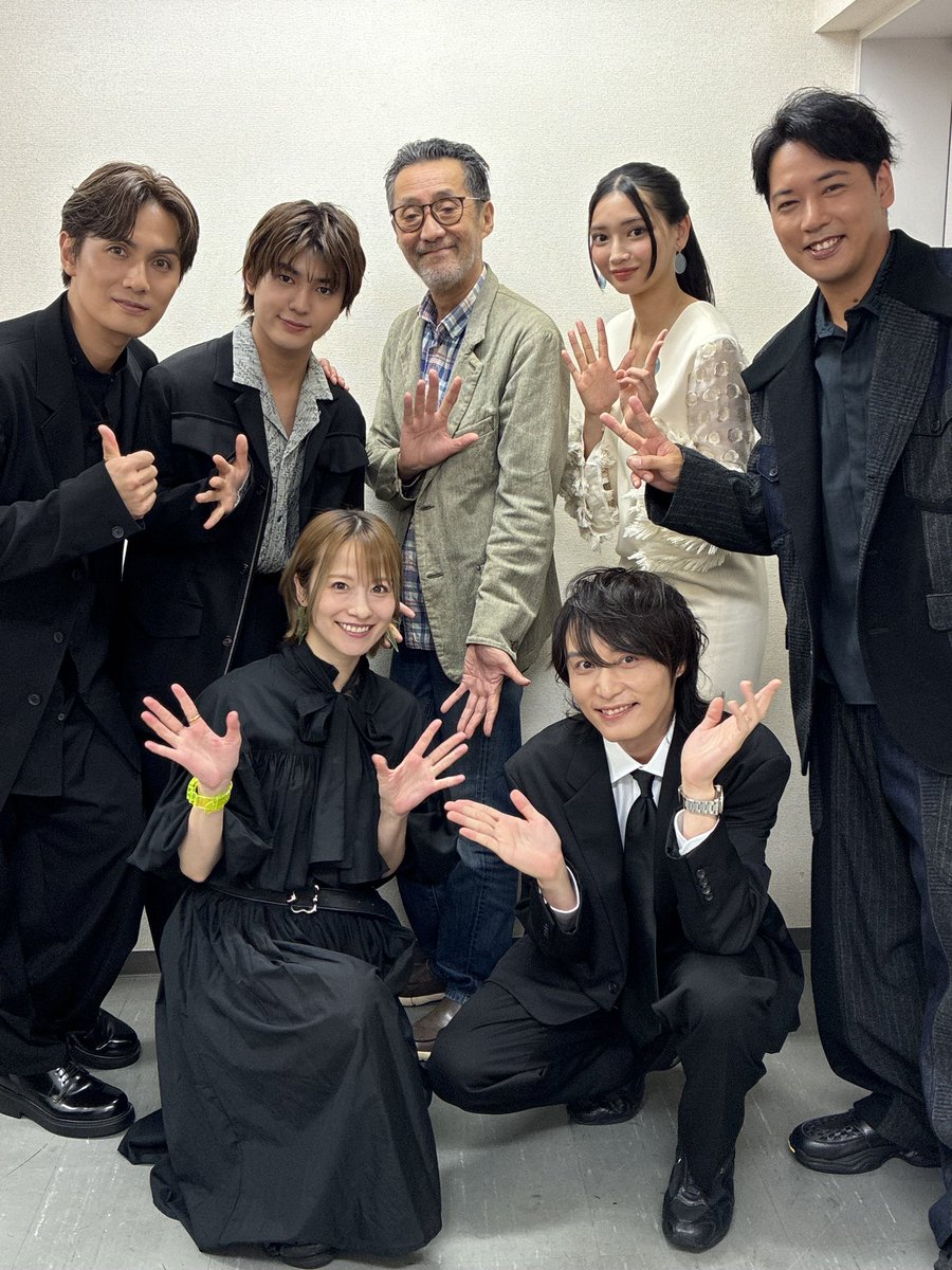 vcinext_movie's tweet photo. 本日は
「仮面ライダーカブト20th 天を継ぐもの」
完成披露舞台挨拶付き上映会
ありがとうございました🎬

温かな拍手とコール&amp;レスポンス
ありがとうございました！

#佐藤祐基 #徳山秀典 #加藤和樹
#荒木飛羽 #小寺結花 #石田秀範
11月6日（金）より期間限定上映
#Vシネカブト https://t.co/TcyB2s2znV