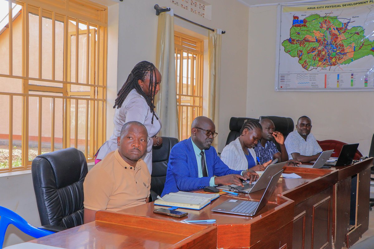 AruaCityUg's tweet photo. Arua City staff today underwent training by the Ministry of Public Service on the Human Capital Management System, covering leave application, payslip access, Balance Scorecard and other HR functions hence advancing efficient, accountable and digital public service. https://t.co/Qoz1jsx99r