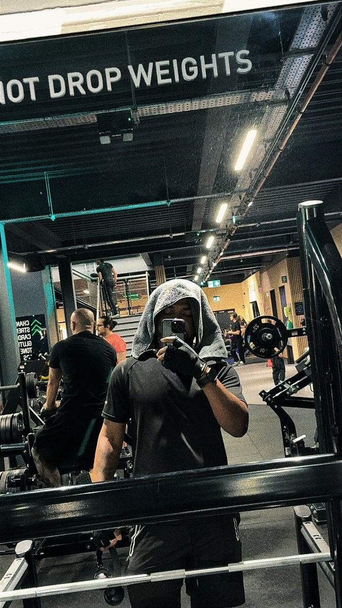 REEKZ2FLY's tweet photo. Not too late… 👻 https://t.co/CKuOXxbsbS