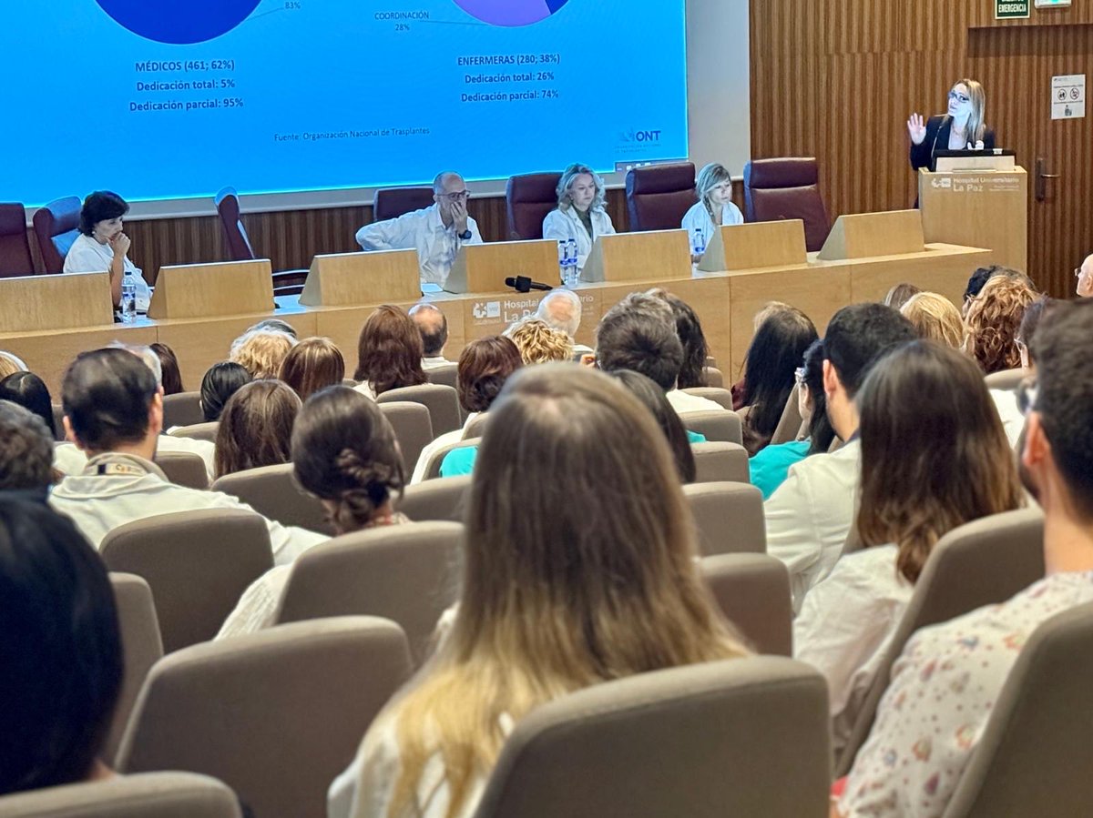 HospiLaPaz's tweet photo. 🏥 El #HospiLaPaz ha comenzado su sesión general de apertura abordando la historia de la donación y el trasplante de órganos en España.

➡️ Ha contado con la directora general de la @ONT_esp @BDGuezGil que ha analizado el modelo de éxito de nuestro país. 

#SomosLaPaz https://t.co/5yjmtw32zc