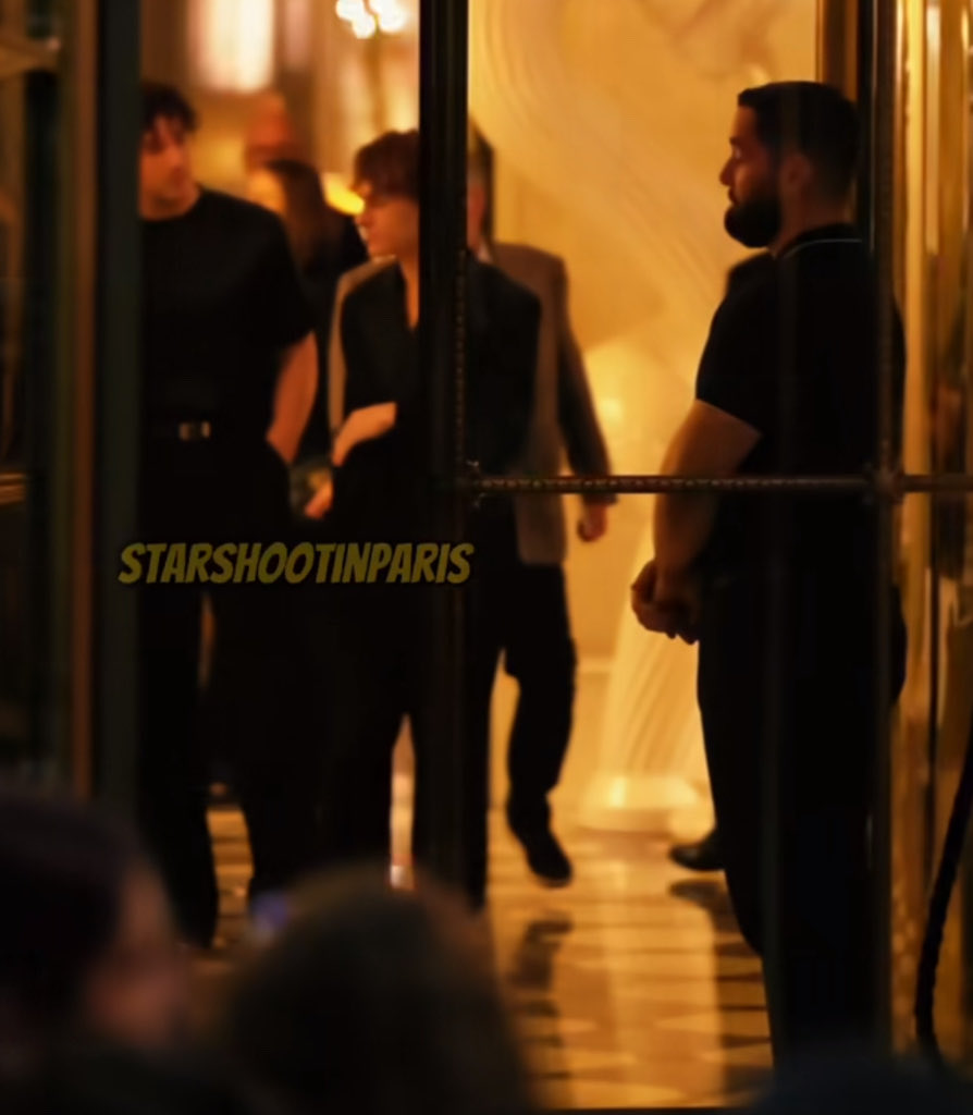IamLindaW2's tweet photo. Belmont & Mason Thames were spotted together after the YSL show! Ella's OC co-star with her soon to be Narcs co-star😀 I wonder if they had talked about Ella, surely both guys knew of each other & knew they both work with Ella. #BelmontCameli #OffCampus #MasonThames https://t.co/MJbeS3RIbS