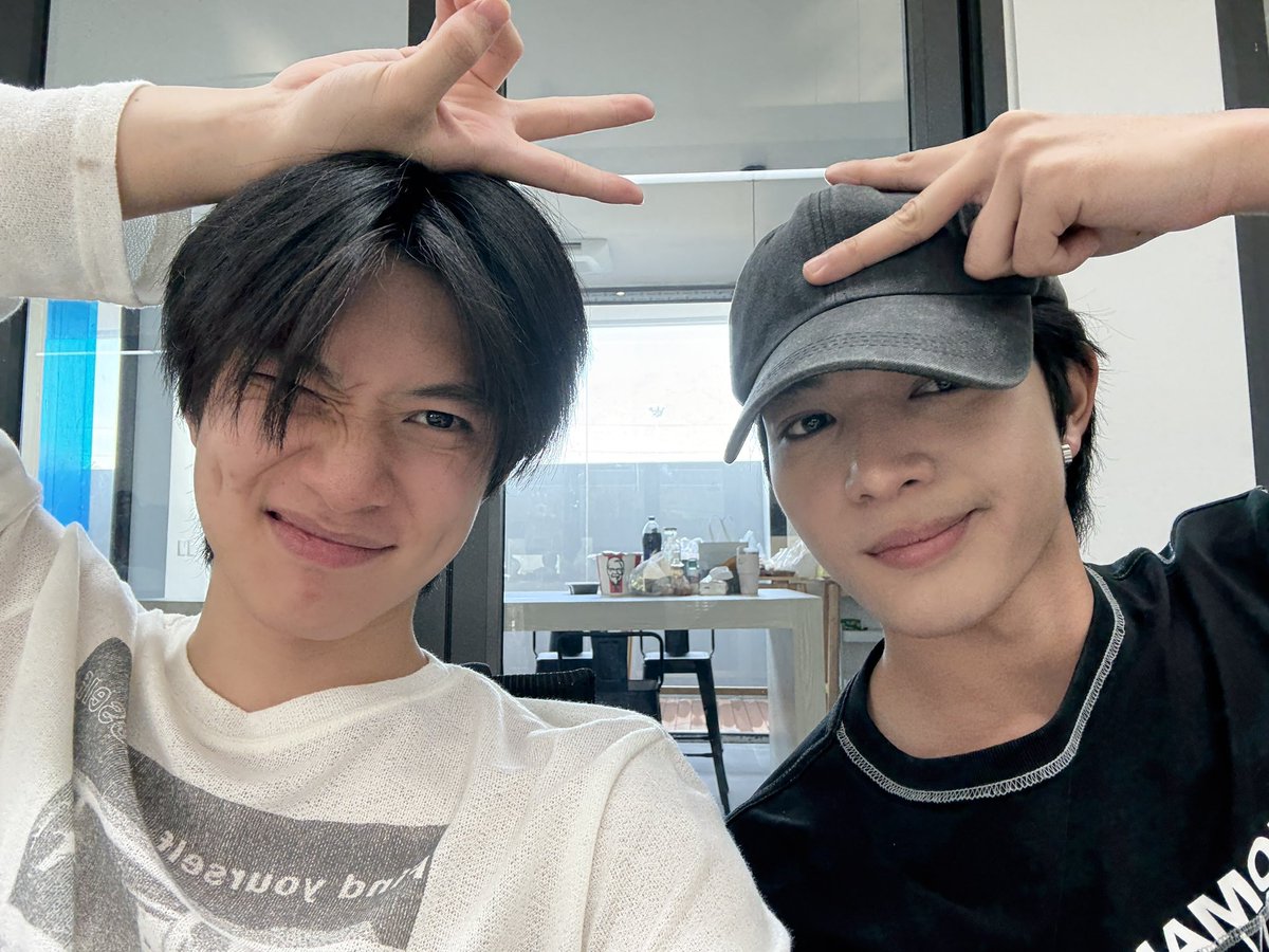 chovkuunasston's tweet photo. hii im looking for moots 🐰

she/her | 17 | eng
main: chokunaston, ryujinpatji
also into: lukemick, teeteepor, tlefirstone, seakeen, almondprogress and moreeee

im looking for active and kind moots!!!!

comment or follow me if you wanna be moots 💗💗
#gmmtv #chokunaston #moots https://t.co/El7nmt4TRf