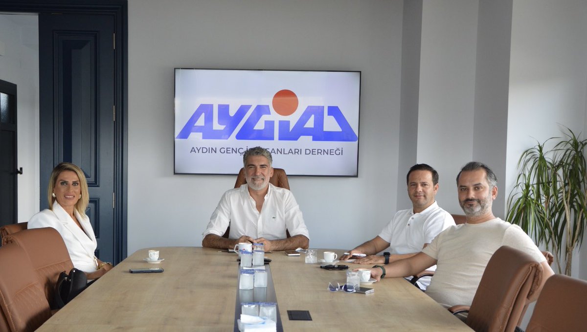 aygiad's tweet photo. ADÜ Turizm Fakültesi Turizm İşletmeciliği Bölümü Öğretim Üyesi Sağlık Turizmi AD Başkanı Doç. Dr. Ahu Yazıcı Ayyıldız derneğimizi ziyaret etti.                                              @aygiad @gesifed_ @turkonfed                              #aygiad #gesifed #türkonfed https://t.co/hPNEL9tZTS
