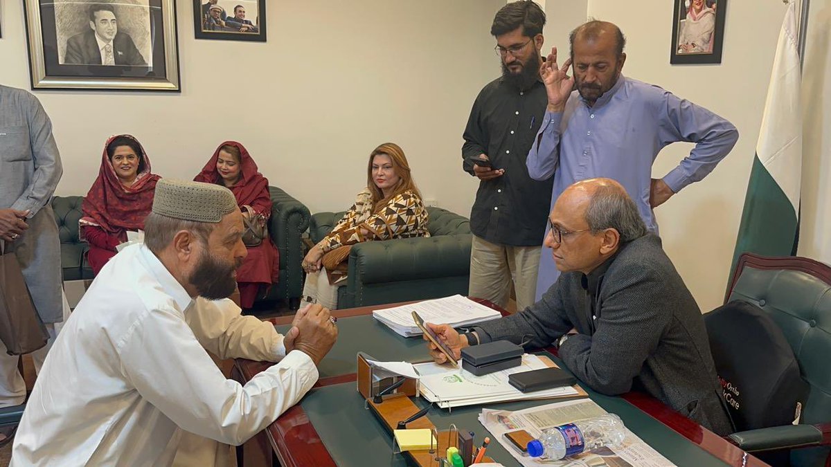 MinisterSindh's tweet photo. وزیر محنت و افرادی قوت سندھ سعید غنی سے بدھ کے روز ان کے دفتر میں لوگوں نے ملاقات کی۔ https://t.co/JoHkw74l7E
