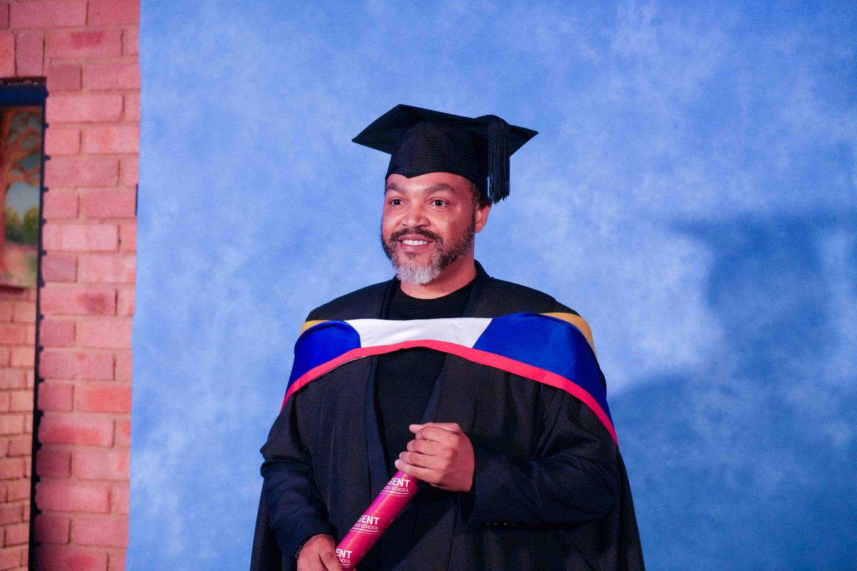 REGENT_BSchool's tweet photo. Name called. Stage crossed. Milestone unlocked. 🎓👏
Session 2 is giving us proud moment after proud moment.

#TeachingDifferently #GraduateSuccess #RegentBusinessSchool #RBSGrad2026 https://t.co/MCkt95DSFf
