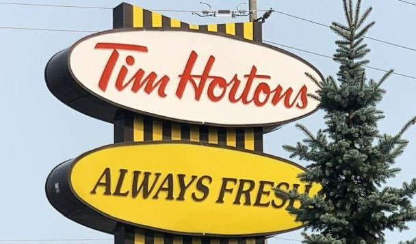 mindingottawa's tweet photo. .@TimHortons says high rates of migrant hiring, up to 83% as shown in bankruptcy filing by Ontario franchisee, are unusual: "It is extremely rare."  
https://t.co/xxRt0bAYWP #cdnpoli https://t.co/E5dPhL2Ffk