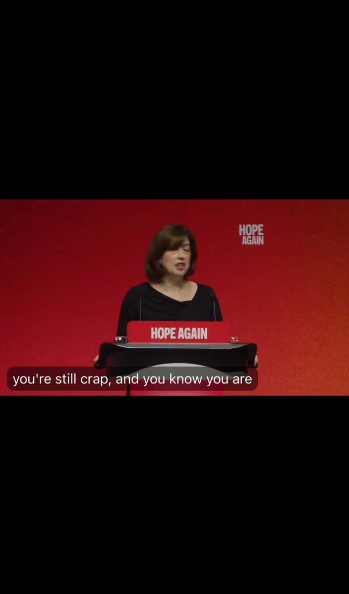 Mercado_Ingles's tweet photo. 🚨🗣️ 𝗔𝗛𝗢𝗥𝗔: La Secretaria de Educación de Reino Unido y fan del Manchester City Lucy Powell: 

"Puedo decirles a todos esos fans del Manchester United que han estado regodeándose toda la semana - siguen siendo una mierda y lo saben". https://t.co/J3os6oz4PE