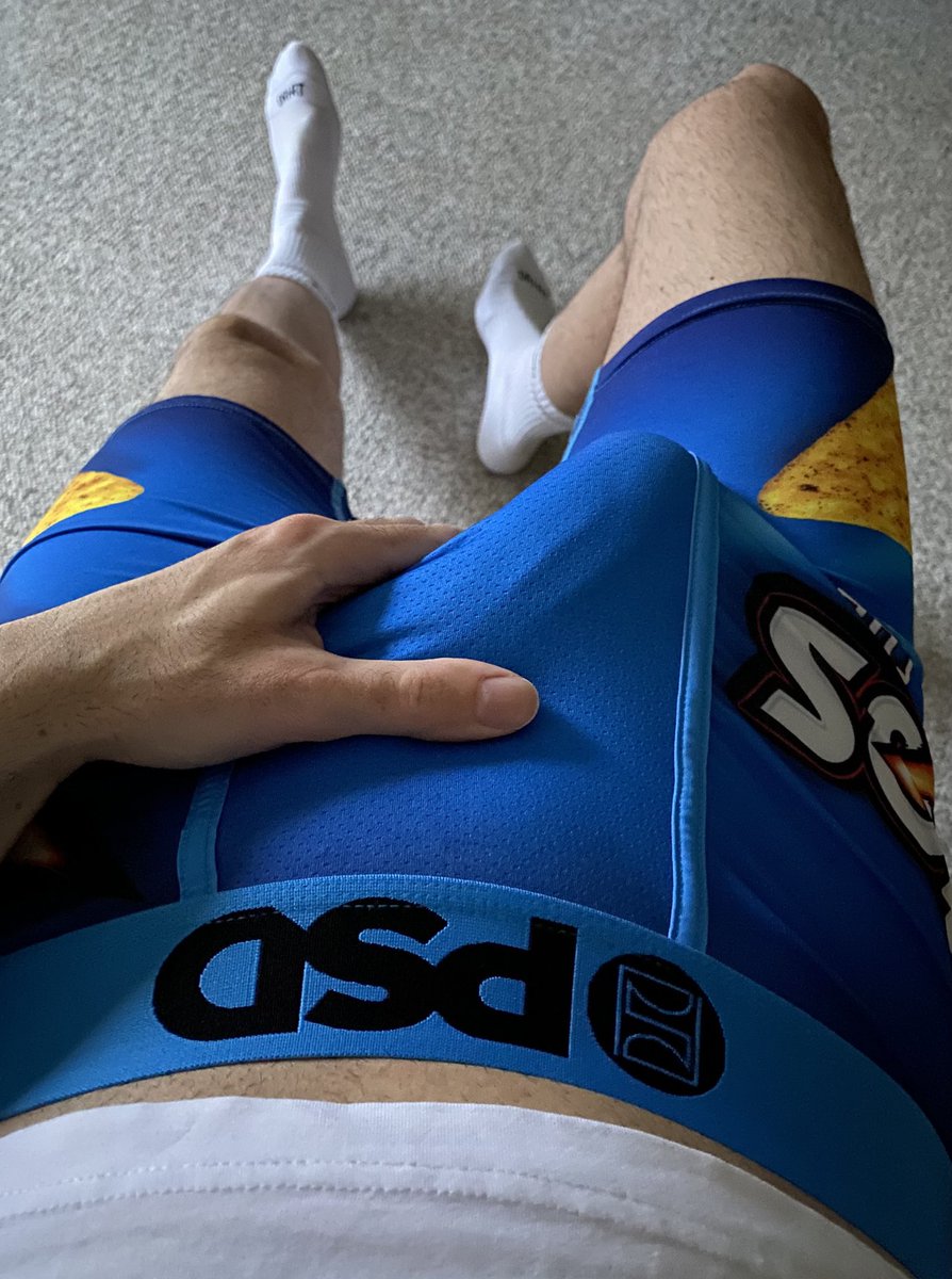 canadianboy27's tweet photo. woke up with the biggest morning wood 🪵 😮‍💨 https://t.co/dReLEjmU08