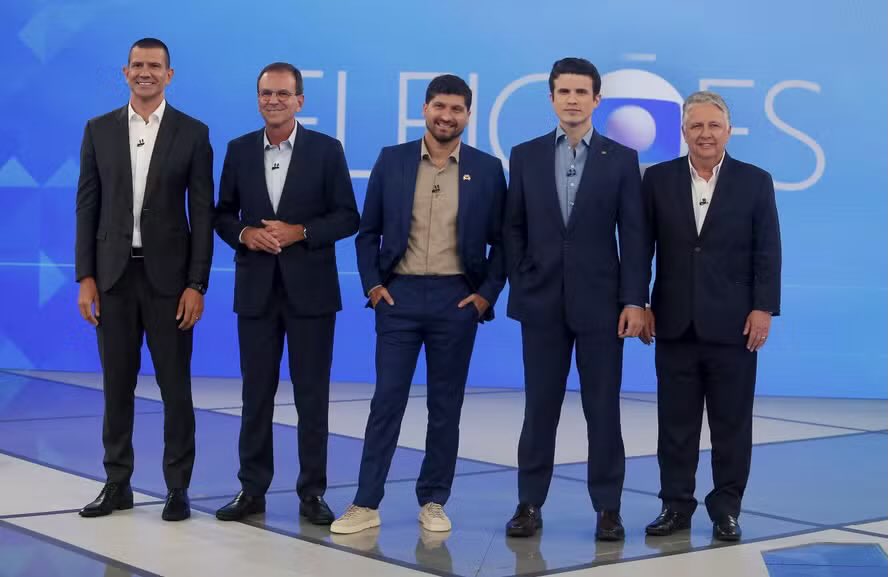 wellroque_'s tweet photo. Gente, que debate vergonhoso. O RJ tá em maus lençóis. No fio vou deixar minha impressão sobre cada candidato em ordem alfabética. 🧶
#DebateRJ https://t.co/unTSE0XIs0