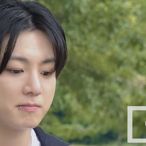 servcuntmin's tweet photo. mygod their faces got me ctfu everyone looks conflicted and deep thought like jimin asked about their political views but it’s about would you rather be washed or do the washing??😭 https://t.co/xfuLpFtWrz