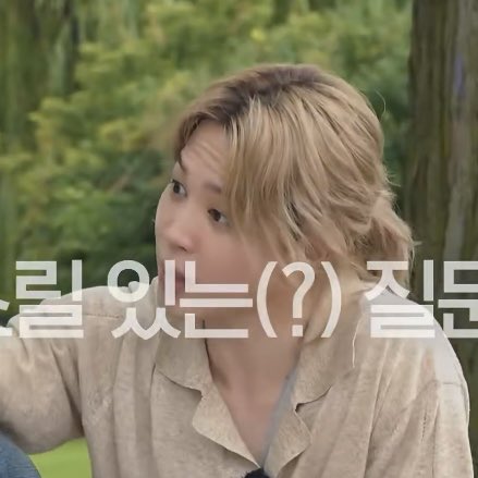 servcuntmin's tweet photo. mygod their faces got me ctfu everyone looks conflicted and deep thought like jimin asked about their political views but it’s about would you rather be washed or do the washing??😭 https://t.co/xfuLpFtWrz