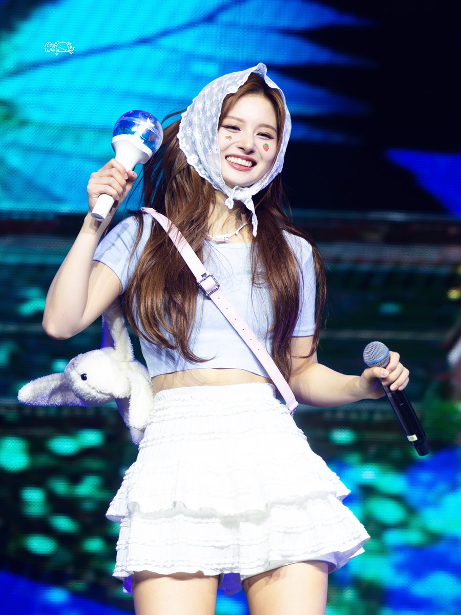 whale_852's tweet photo. 250426 NMIXXLAB IN HK🇭🇰

#엔믹스 #NMIXX #설윤 #SULLYOON https://t.co/UJq58atRvk