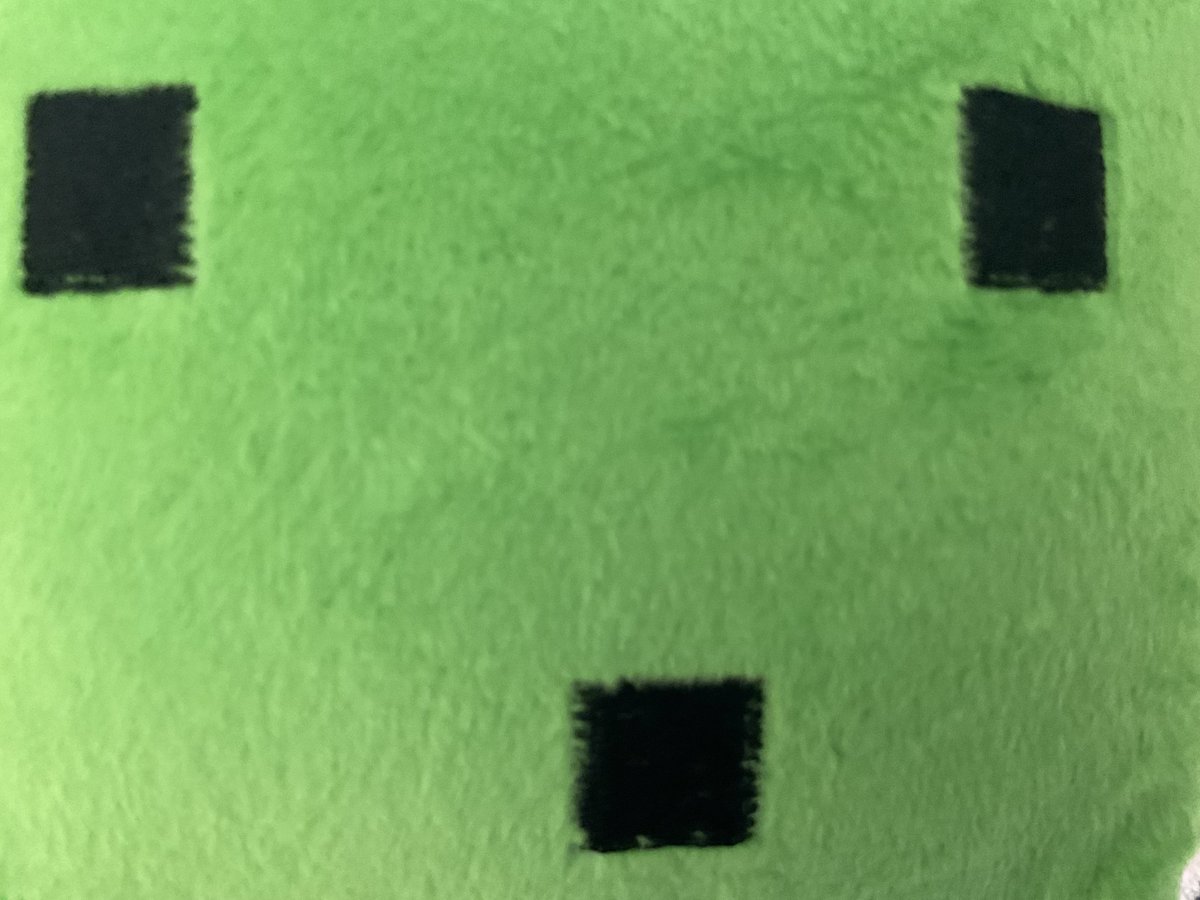 natsumican306yo's tweet photo. マイクラグッズ届きました🥳🎊
けど多分どっちも左足のパーツがついてる…？？
でも可愛いので良し！！コレも味( ・´ｰ・｀)b https://t.co/PBzBs6zUFJ