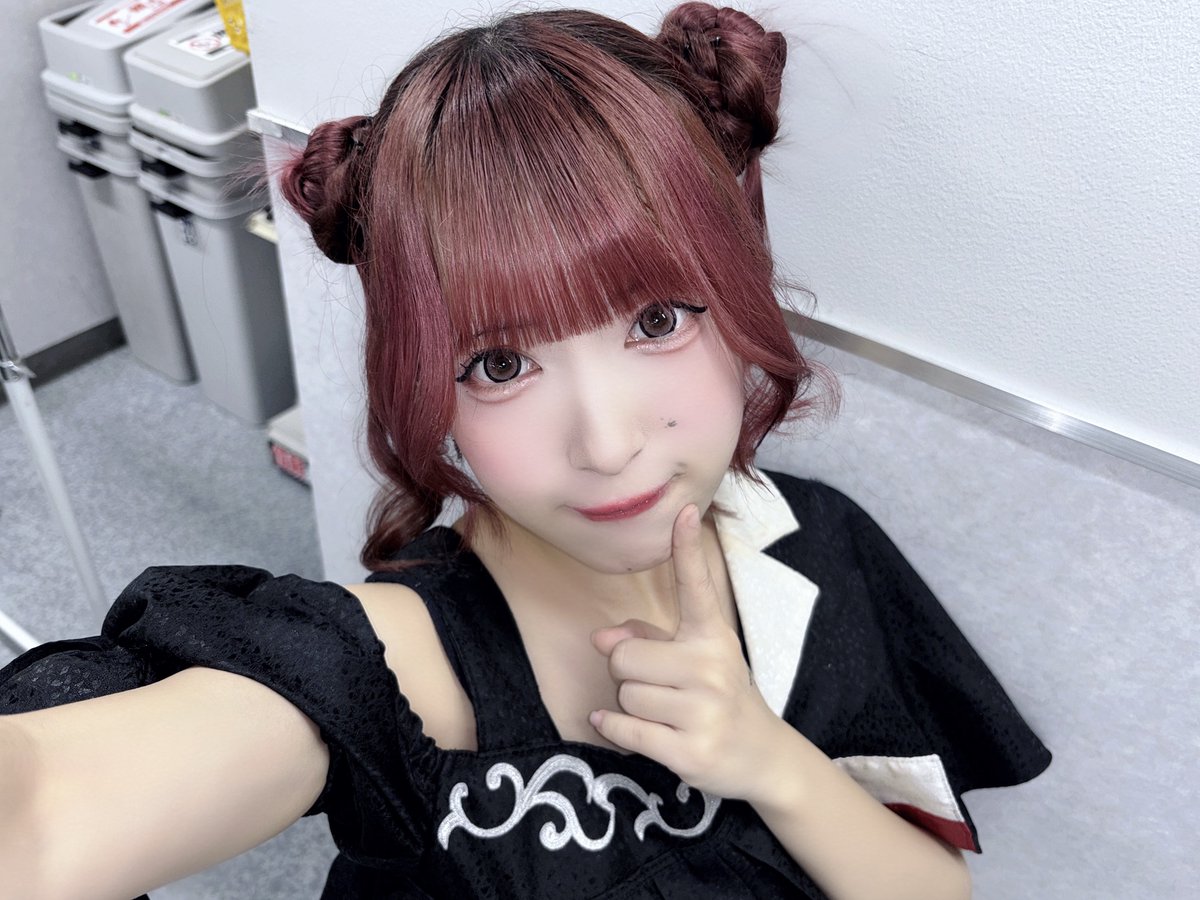 tokiusa_yumina's tweet photo. 『FAVE ZONE in ヨドバシ梅田』
ありがとうございました！！

連日雨降ってたから晴れるかなーって不安だったけど、晴れて良かったし、野外ライブは楽しいねっ💭
今日で9月ラストライブだったけど、みんながいっぱい一緒に過ごしてくれたからあっという間の1ヶ月でした！改めて9月ありがとうございました！

色々体調も不安になる季節になってきたけど
10月もみんなと健康で元気に会えますように！！