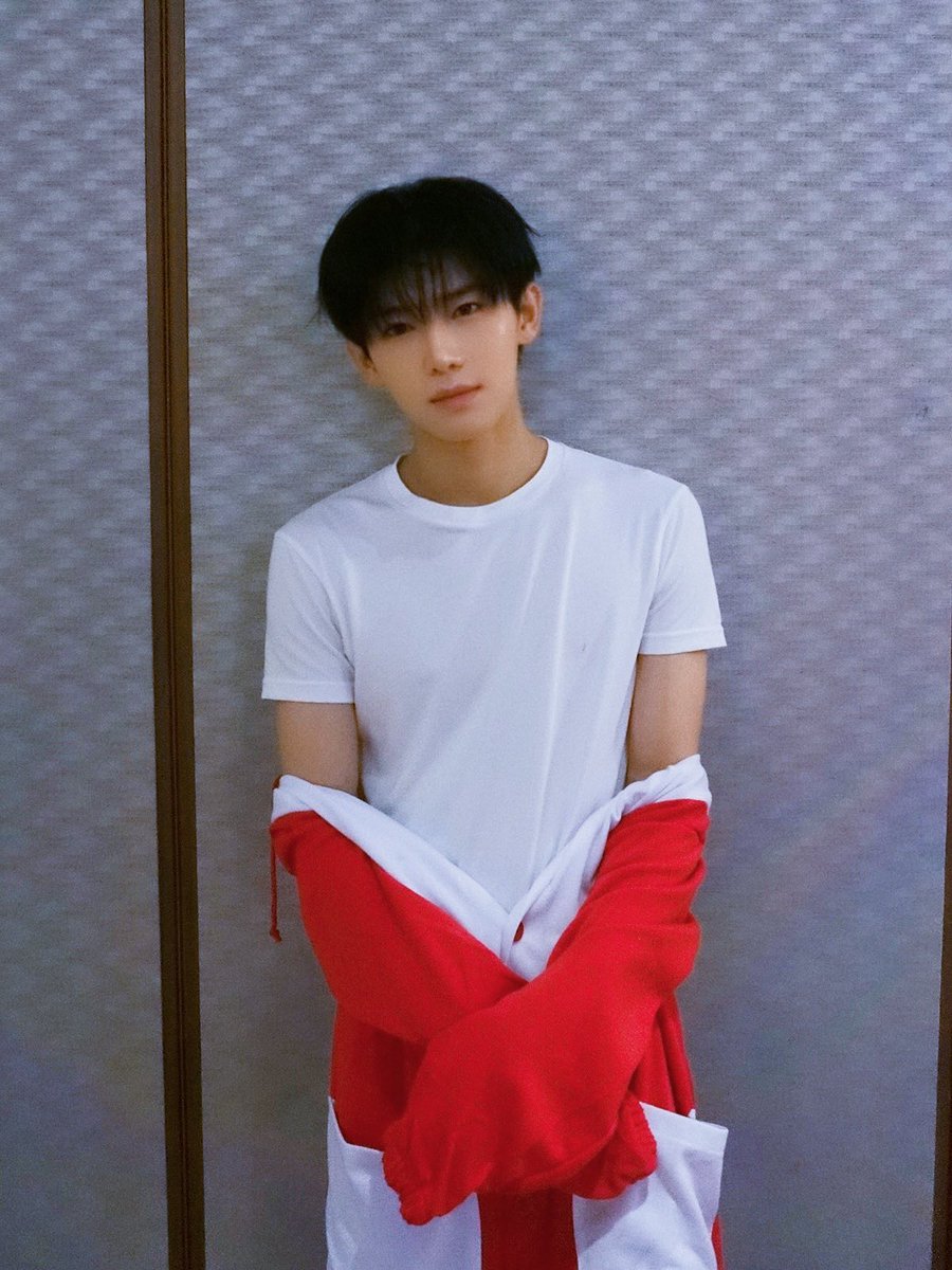 O9S24's tweet photo. 남자좋닼 .. 🤤 https://t.co/1GwywevfVS