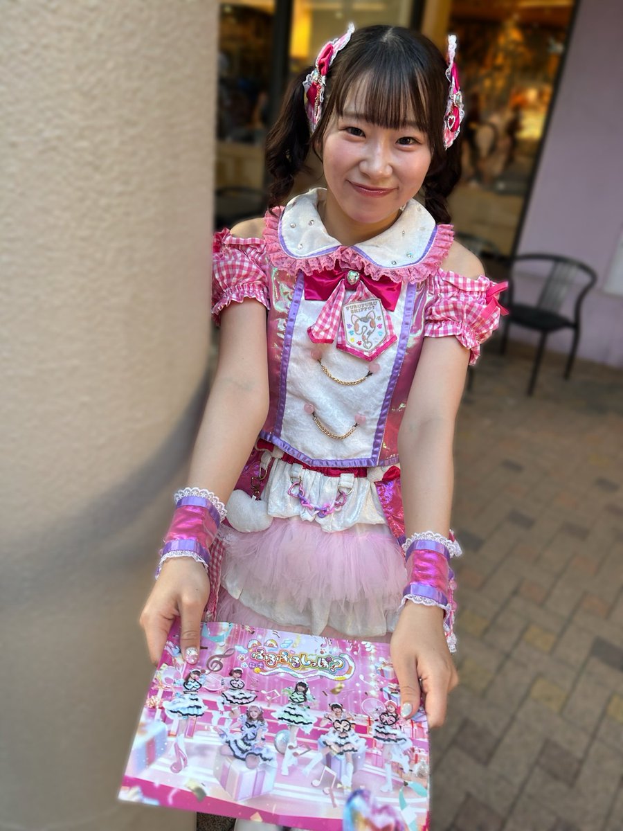nicomede_pt's tweet photo. にこちゃんからビラもらって推し始めた方ってどれくらいいるんだろ👀💓
みんなは何がきっかけでにこちゃん推しになりましたか？気になる聞きたい🥰
にこちゃん好きな人が沢山増えるととっても嬉しい幸せな気持ち笑顔広がる気持ちになるなぁにこちゃんかわいいだいすき☺️💓

#にこにこ笑顔届け隊 https://t.co/0sEWsVb0Ej