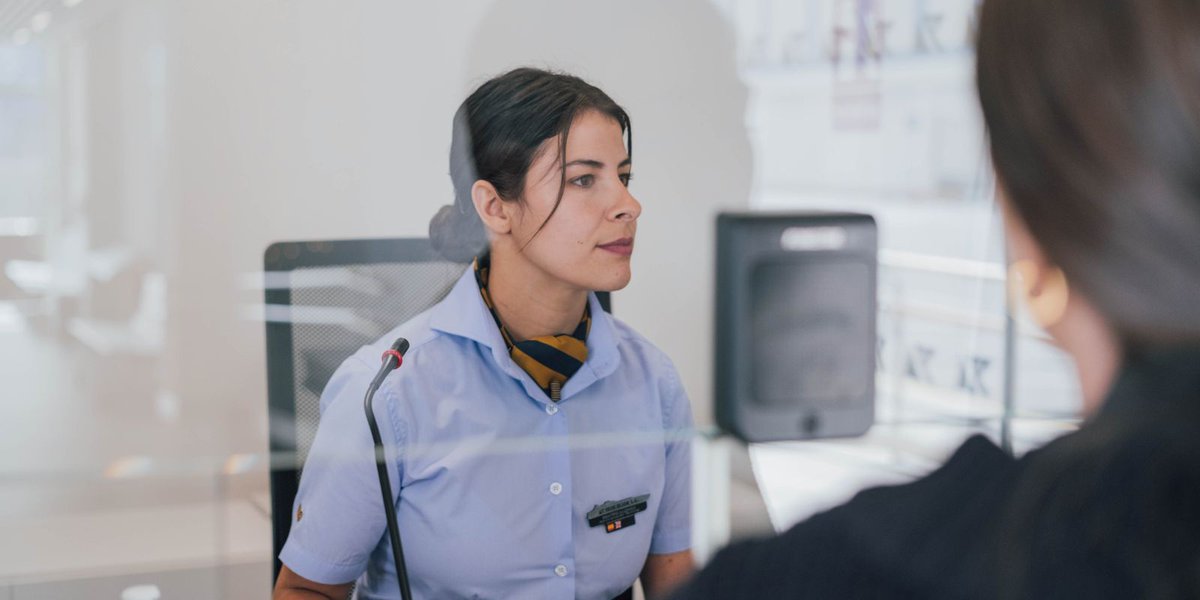 FOexpress's tweet photo. Una de las preguntas frecuentes que recibimos en nuestro servicio de atención al cliente es sobre el código de verificación.

Se trata de una medida de seguridad adicional para acceder y realizar gestiones sobre tus reservas a través de la web, la app o el Contact Center.

El código se envía a los datos de contacto facilitados durante la compra y tendrás que introducirlo o indicarlo para continuar con la gestión.