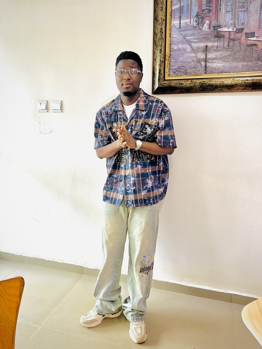 Youngwolly's tweet photo. Today, I’m filled with nothing but gratitude🙏🏽 I’m grateful to God for the gift of life, for bringing me this far, for every blessing, indeed, Temitopeoluwa🙏🏽happy birthday to me🎉. #birthday #September30 https://t.co/8H5T2FtNsu