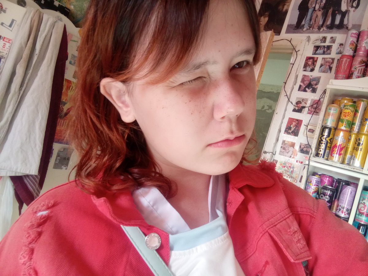 laeomiss's tweet photo. i love this selfies :3 https://t.co/oByou0epof