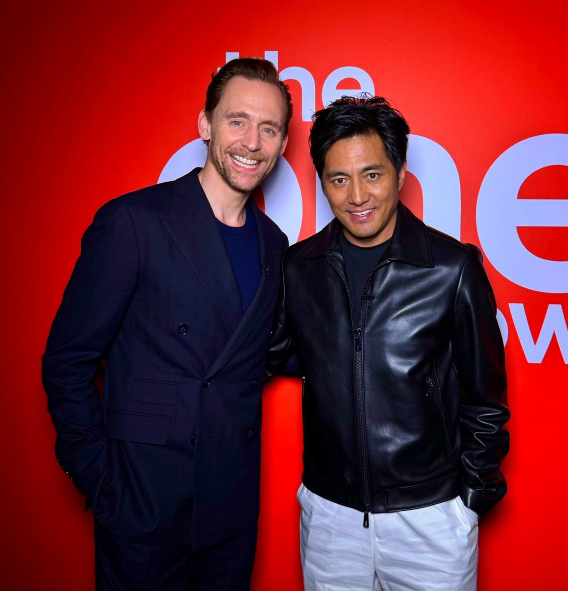 bestoftwh's tweet photo. 📷NEW| Tom Hiddleston and Genden Phuntsok on The One Show. https://t.co/U7fi9v86bH