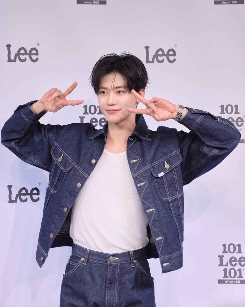 vote_jaeminth's tweet photo. มารอดูคุณ JAEMIN Lee APAC Ambassador ในงาน Lee 101, 101st Anniversary POP-UP STORE วันนี้กันค่ะ🫶🏻

rt + mt for JAEMIN 🤍

JAEMIN FOR LEE 101 
#JAEMINxLee101Anniversary
#JAEMINxLeeJeans https://t.co/kMv0HzLdSe