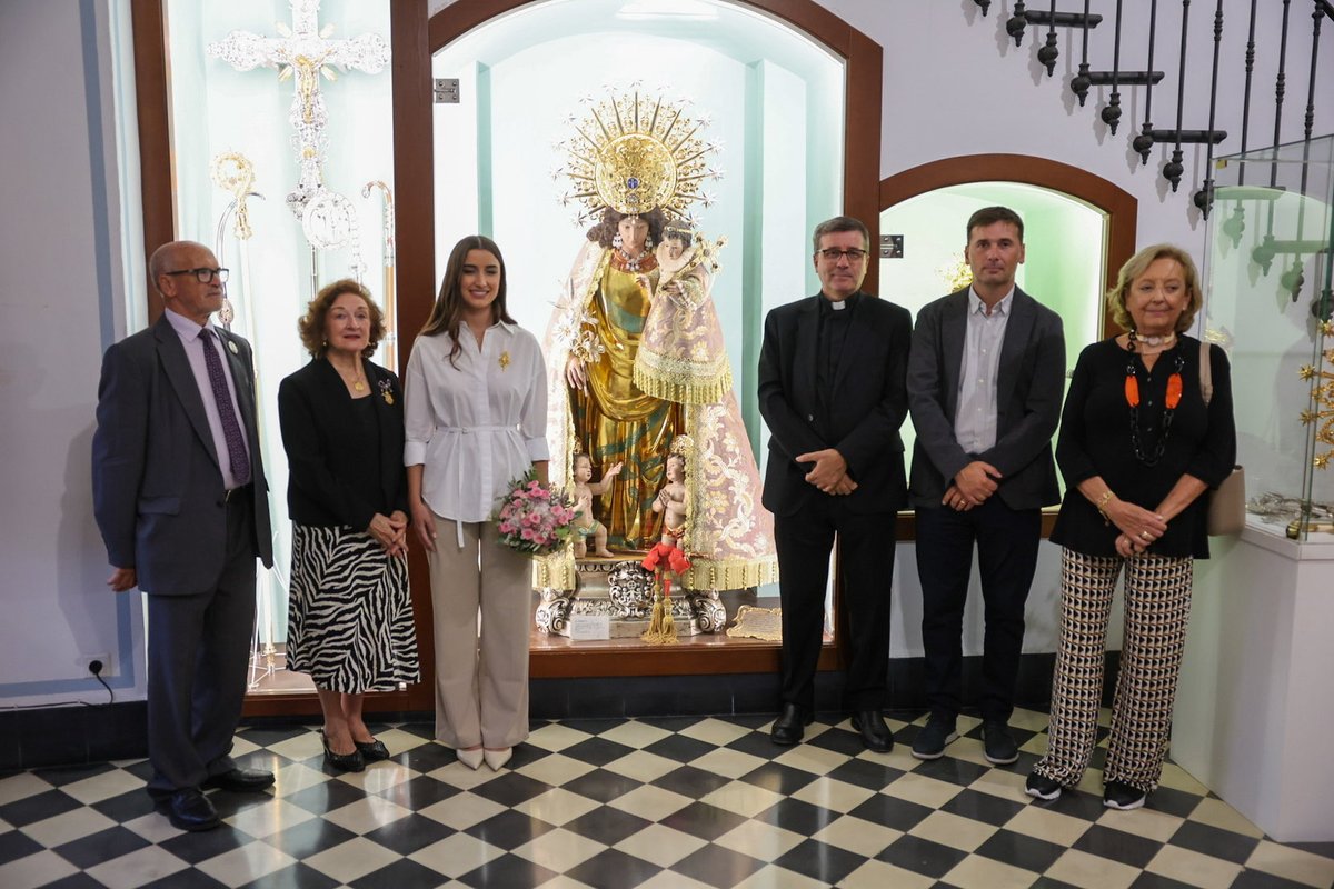 JCF_Valencia's tweet photo. 🫰🏽Al Museu Marià de València, hui s’ha fet lliurament de la recaptació dels Besamans que totes les comissions han arreplegat en este 2026.

👑 Una cita on Carmen Prades, Fallera Major de València , ha sigut partícip d’este acte de pleitesia i ha fet el lliurament simbòlic de tota la recaptació destinada a diferents associacions valencianes.

✨ Des d’ací volem posar en valor este acte de solidaritat coordinat per l’Arquebisbat de València.

📸 @Fotofilmax