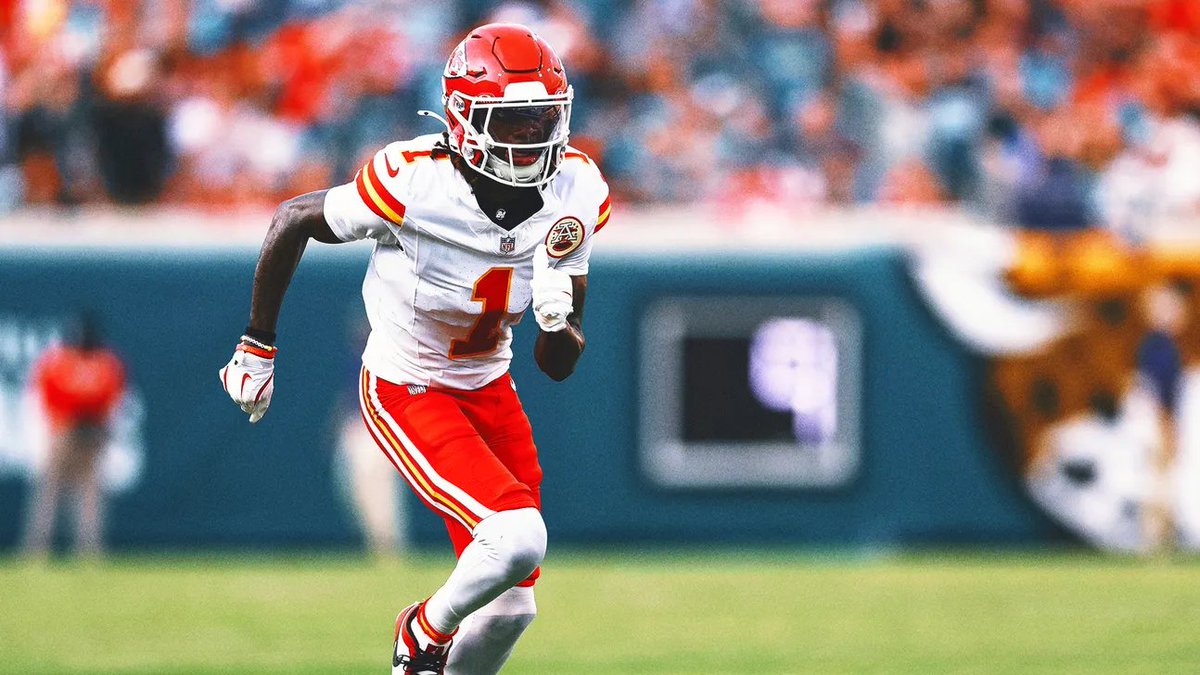 Ihartitz's tweet photo. The fastest player in the NFL ranks dead last in yards per reception among 47 wide receivers with 10+ catches this season https://t.co/ZF4Q0apdxH