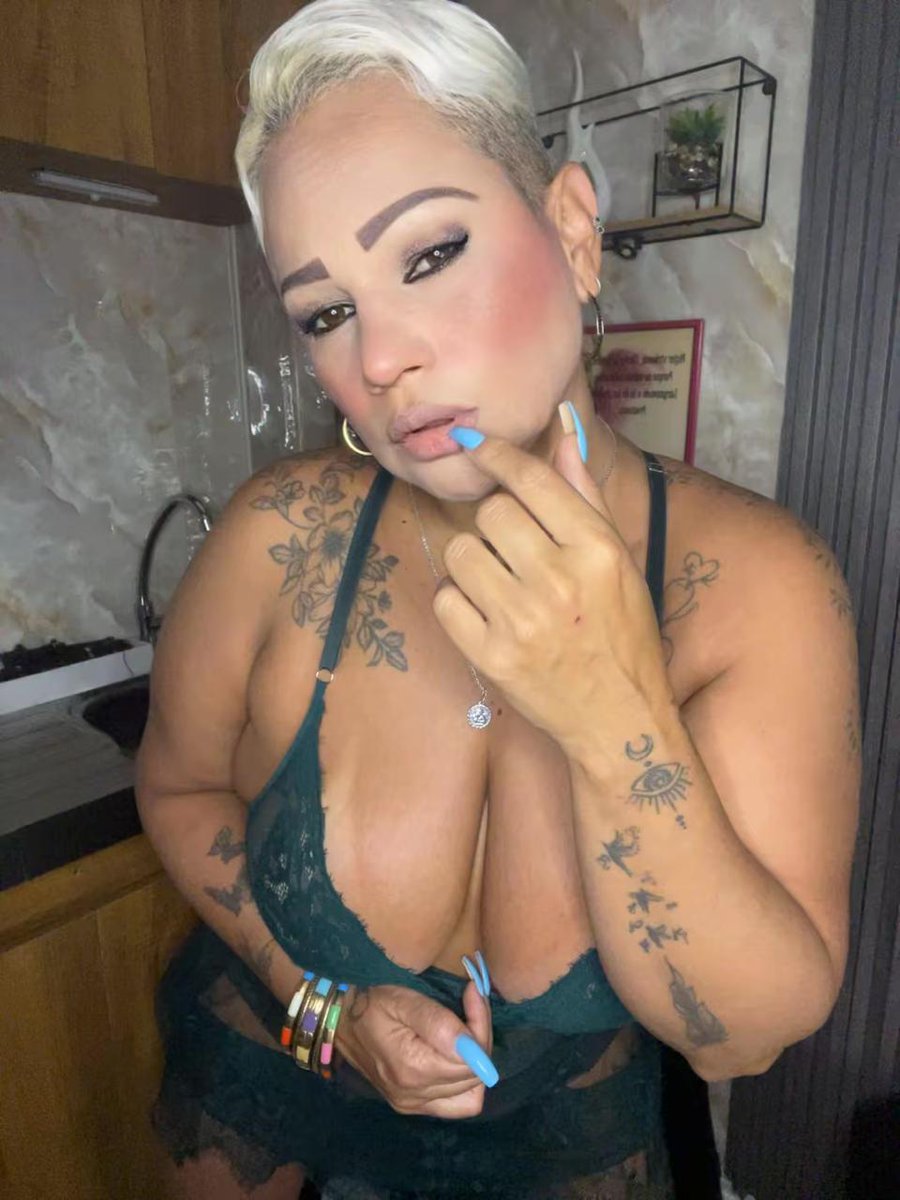 GianellaCo97553's tweet photo. In lingerie it is your kitchen waiting to serve you
What do you have in mind for us today?
https://t.co/5CrItOkwmn
#WednesdayOn #online https://t.co/ALSjE75DBt