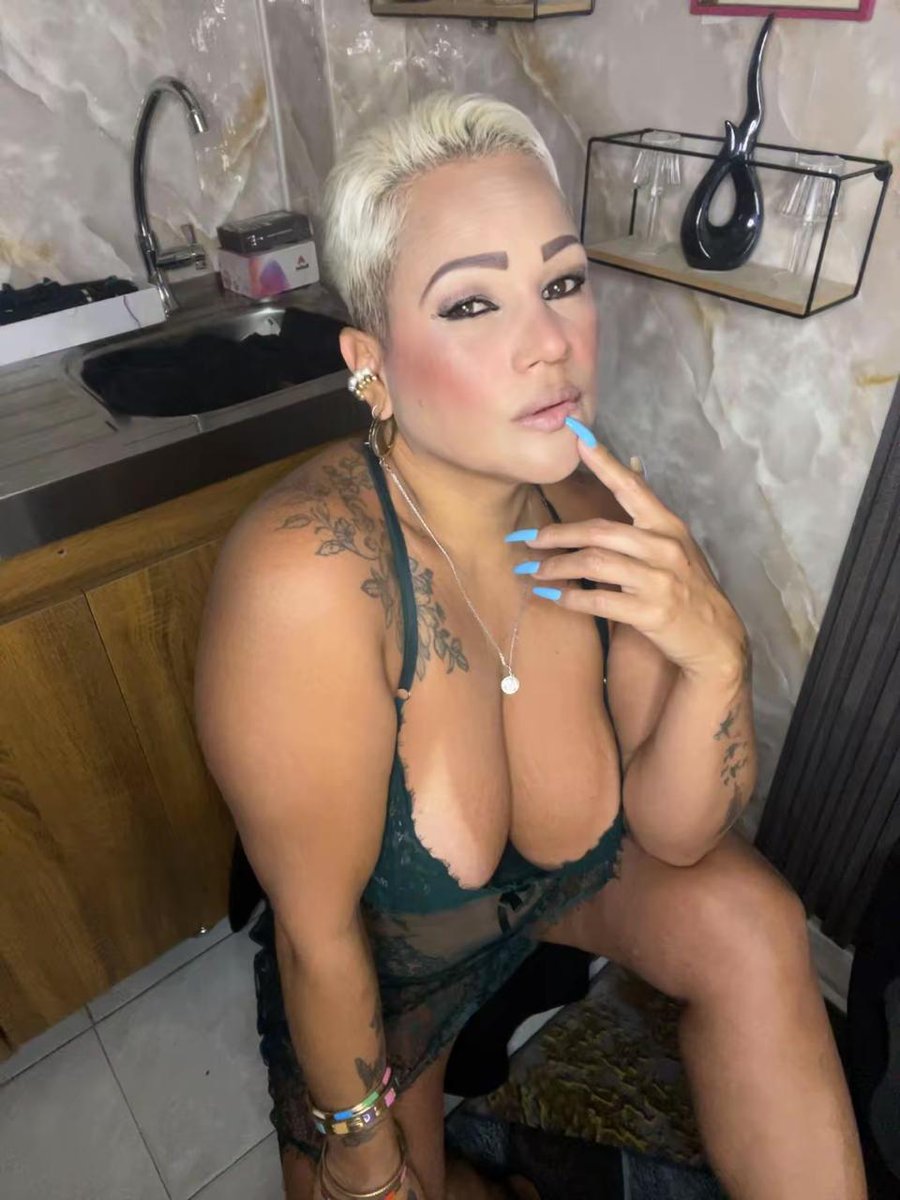 GianellaCo97553's tweet photo. In lingerie it is your kitchen waiting to serve you
What do you have in mind for us today?
https://t.co/5CrItOkwmn
#WednesdayOn #online https://t.co/ALSjE75DBt