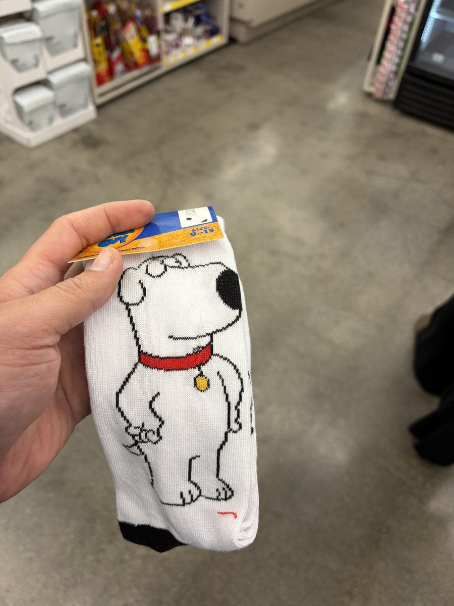 nyanchechy36757's tweet photo. Just drove 15 minutes out my way to Dollar Tree and bought this to spite you. Will now be wearing these at work https://t.co/TxqgtOPY6D