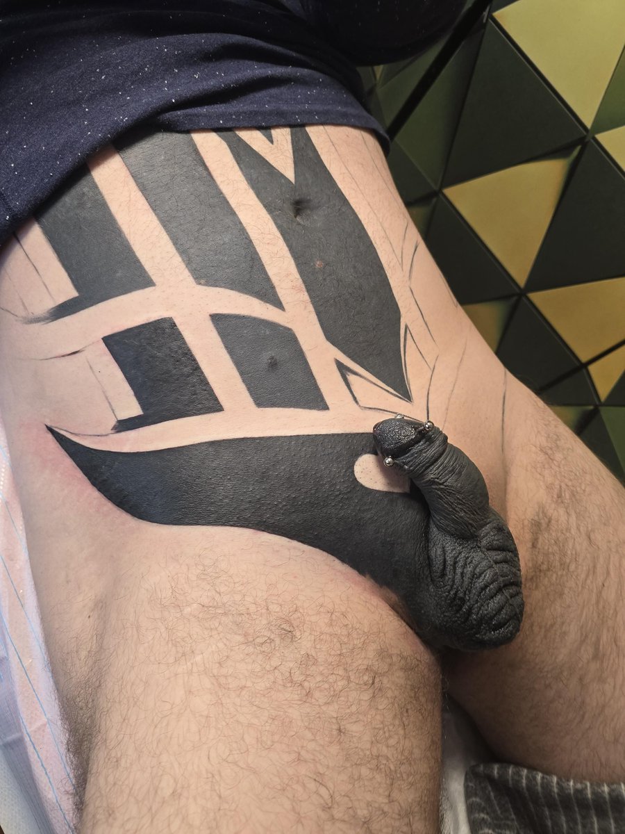 Tattedmagiccros's tweet photo. My yesterdays session, soon i will post some videos
#tattooedcock #inkedcock #blackedoutcock #piercedcock #tattooedpenis https://t.co/5ArQ0qrdBJ