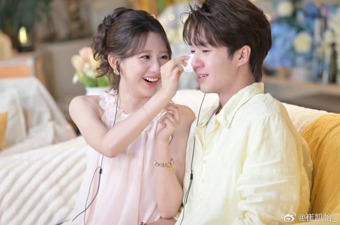 mskathleen0411's tweet photo. ✨Late night thoughts:✨
I MISS HENGYI and I know I’ll miss them even more in the days to come now that the show is over 🥹☀️🌻
#heartsignals9 #kaiyi #yiheng https://t.co/TQaSCszeW9