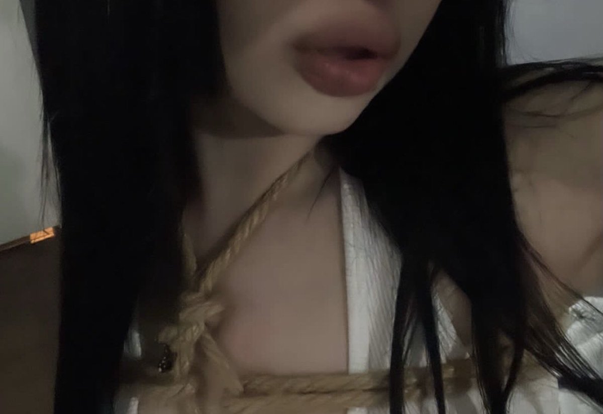 brattyfemcel's tweet photo. i just want money idc about you #bimbo #addicted #to #green https://t.co/QQimFdEgjz