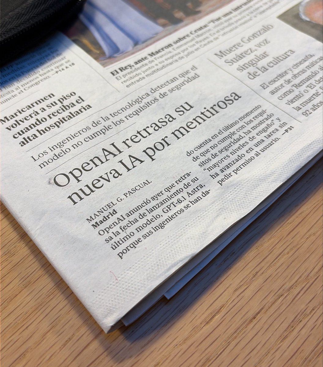 EspasaMarco's tweet photo. Portada de “El país”, única relativa al ecosistema tech… https://t.co/IfqCHAJY7P