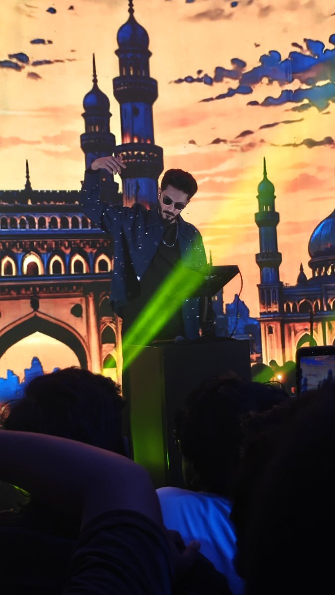thalapathysk65's tweet photo. What A day Got Autograph From my Thalaivan @anirudhofficial This will be the most special imp Passport size photo of my Life 🥹😭

Had a Blast experience with Nanans  @ahh_agony @___mugu__ 

@vbzu Thank you Anna for The pass and giving this experience to us 🙏🏻❤️ https://t.co/ittS6lHF6s